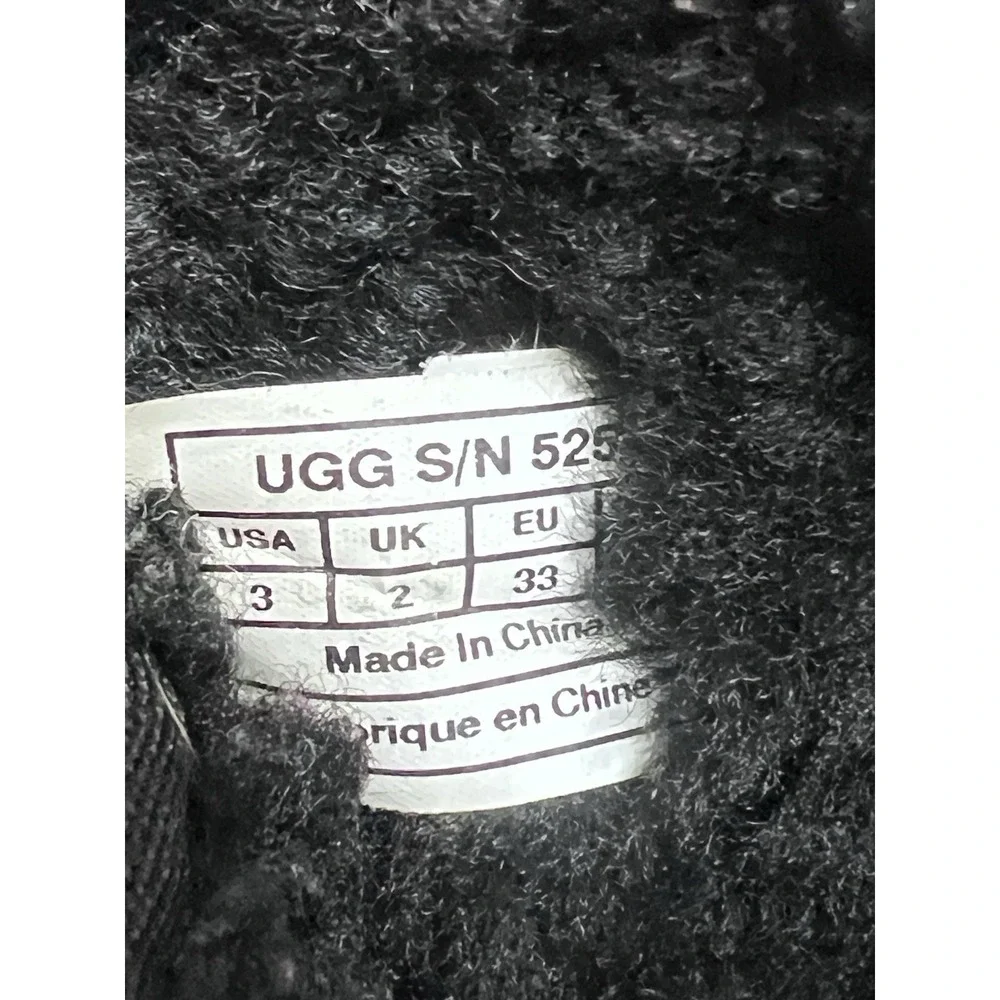 UGG Classic Short II Boots Big Girls Size 3 Greenish Black Color